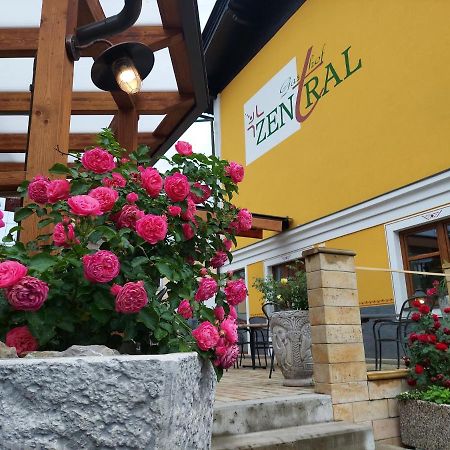 Gasthof Zentral Feistritz an der Drau Dış mekan fotoğraf